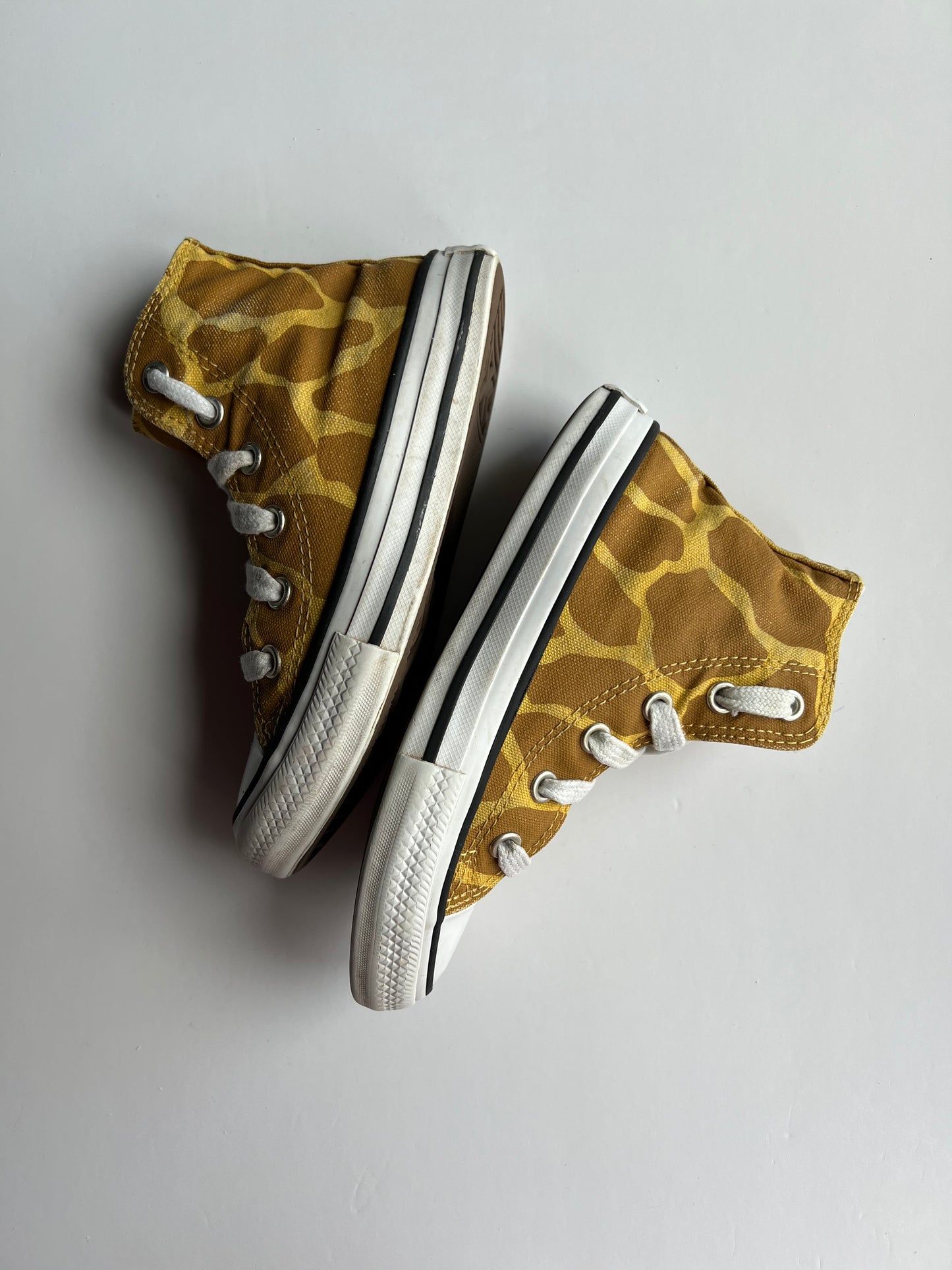 Converse High Top Giraffe Trainers - Size 11uk (see description)