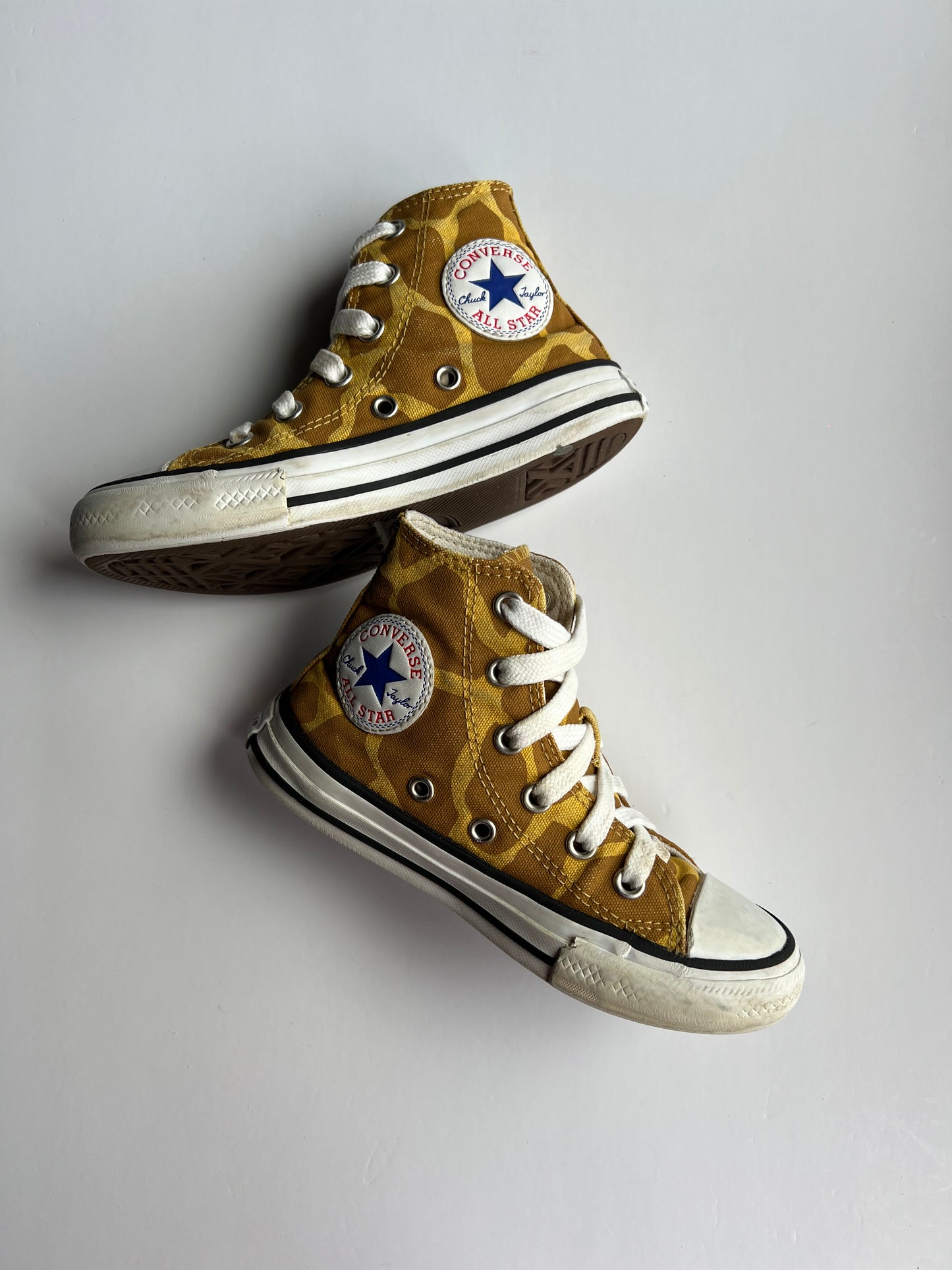 Converse High Top Giraffe Trainers - Size 10.5uk (see description)